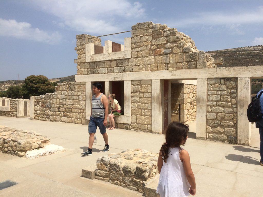 Visiting Knossos with Kids | Family experiences Blog