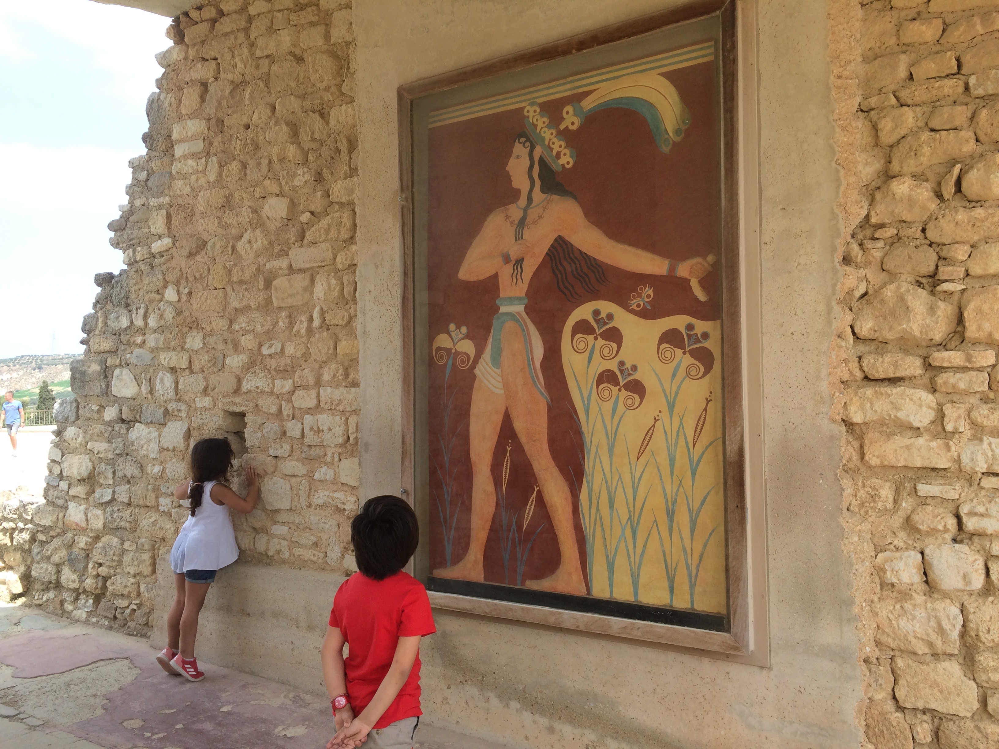 Visiting Knossos with Kids | Family experiences Blog