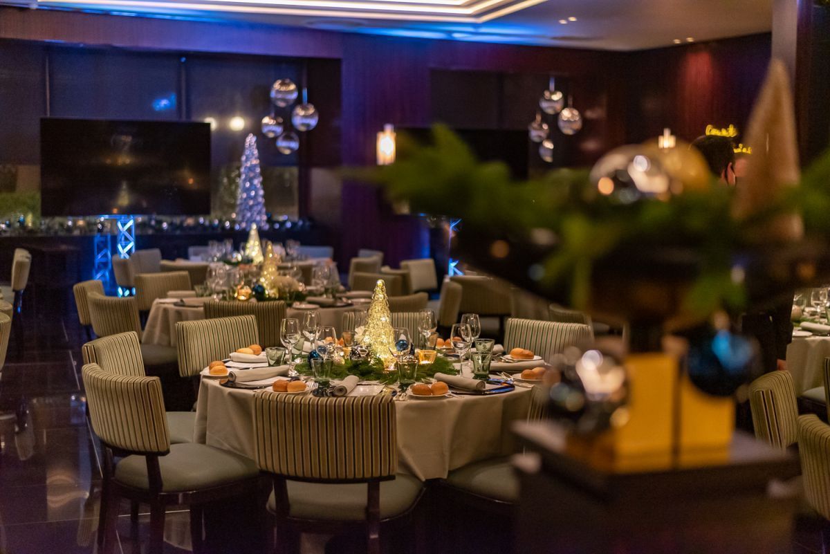 Christmas dinner in Athens: Best Family-Friendly Restaurants & Hotels (2025–2026): 8 Juju Bar Restaurant Dinner Divani Collection Hotels