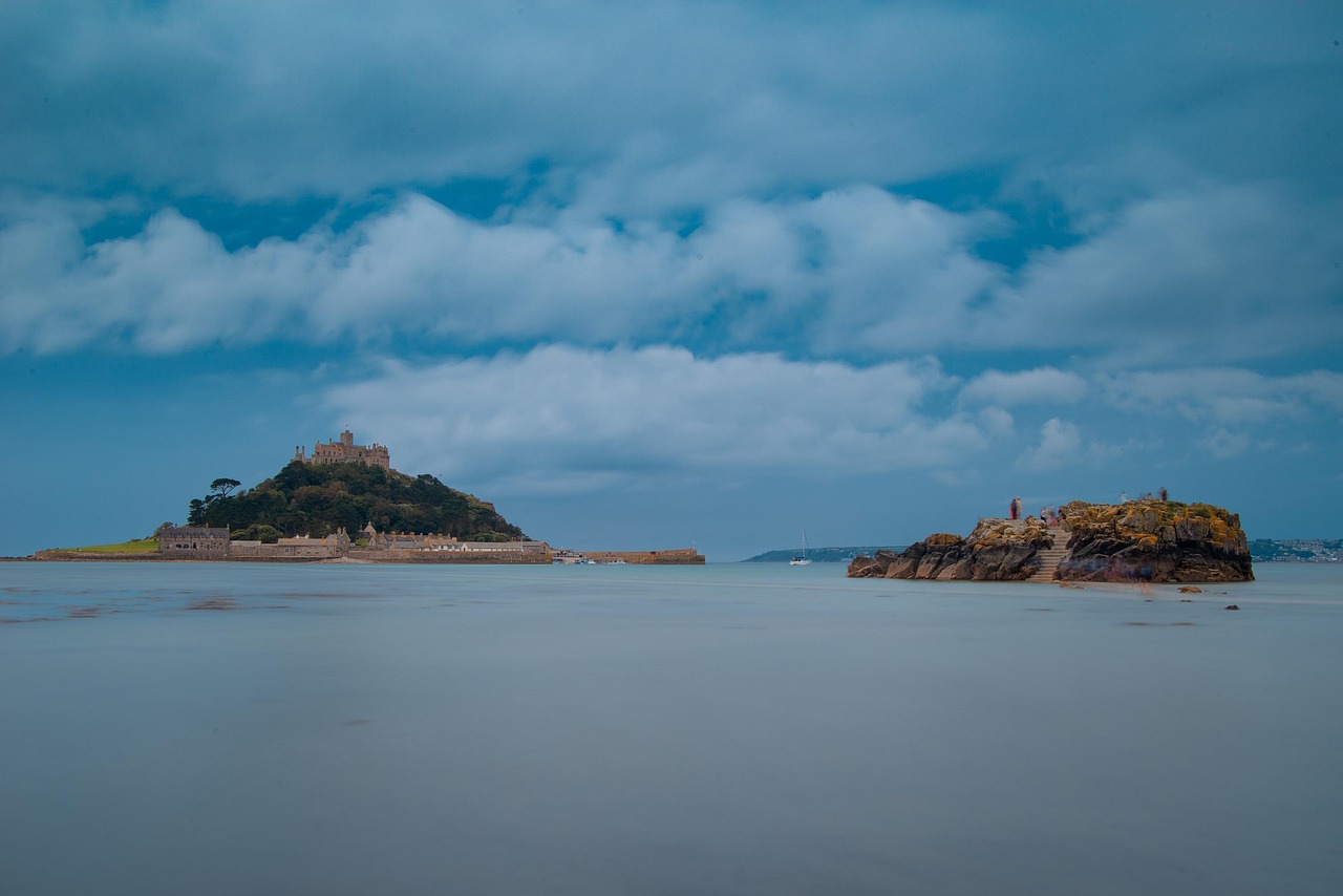 Incredible Landmarks in Europe and the UK 3 saint michaels mount 7164656 1280