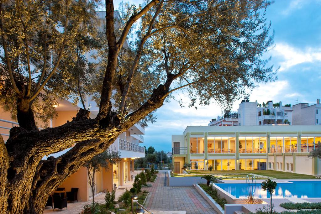 Hotels with pools in Athens - Civitel Attik Marousi