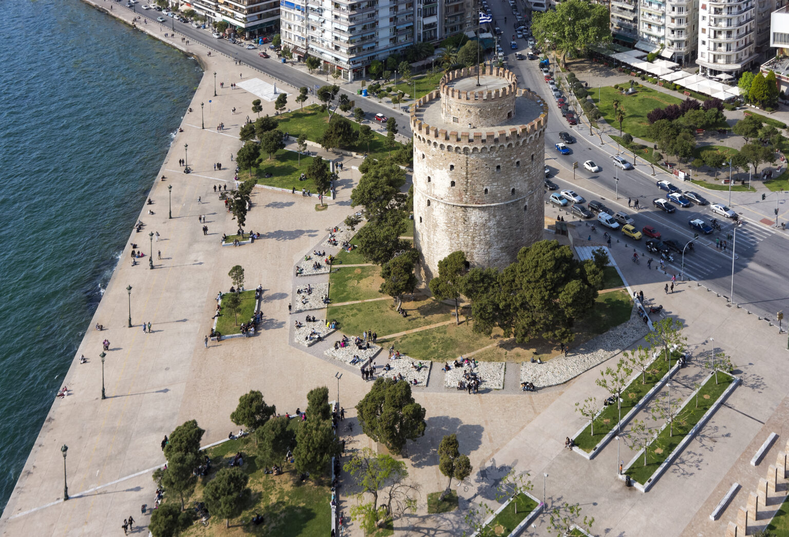 Thessaloniki with Kids - Things to see and do - Family Experiences Blog - White tower - waterfront