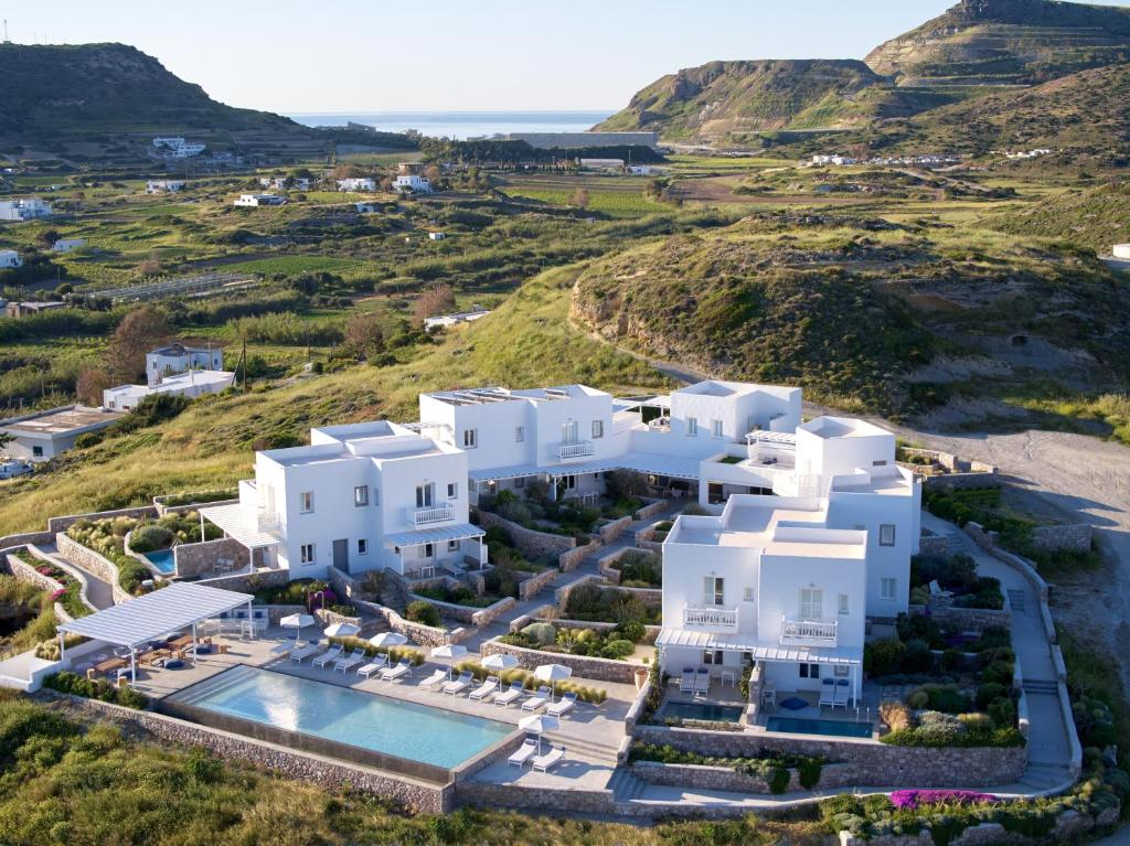 The best Family Hotels in Milos Island