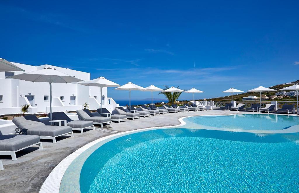 5 star family hotels in Santorini