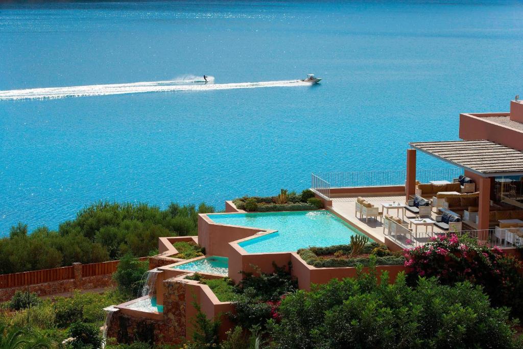 best family hotels in Elounda and Agios Nikolaos in East Crete, Greece | Family Experiences Blog