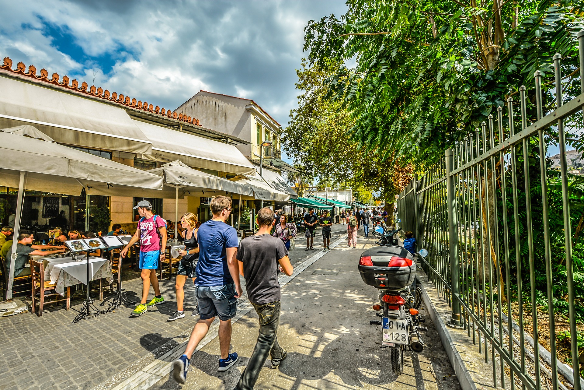 Athens Plaka street family walking tour KidsLoveGreece PXB